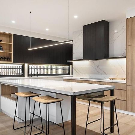 Kirks On Park - Brand New Luxury Home, Great Location Sorrento Eksteriør billede