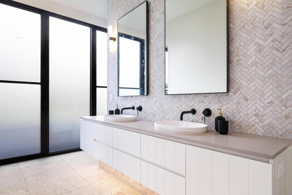 Kirks On Park - Brand New Luxury Home, Great Location Sorrento Eksteriør billede