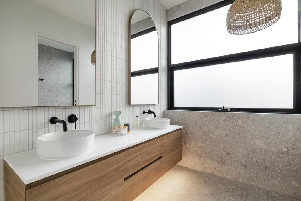 Kirks On Park - Brand New Luxury Home, Great Location Sorrento Eksteriør billede